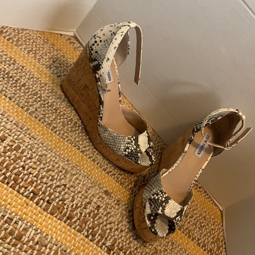 Steve Madden Snakeskin Wedges - Picture 2 of 5